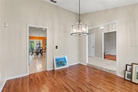 Casa en venta en Orlando, Florida, 3 dormitorios, 199 m2 № 1898517 - foto 9