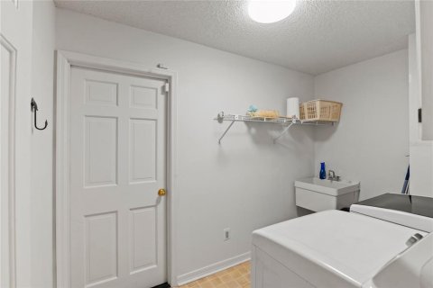 Casa en venta en Orlando, Florida, 3 dormitorios, 199 m2 № 1898517 - foto 30