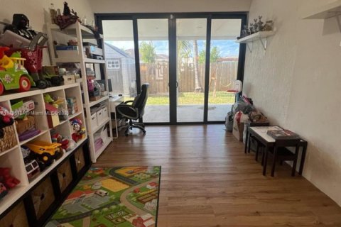 House in Homestead, Florida 3 bedrooms, 148.83 sq.m. № 1739739 - photo 9