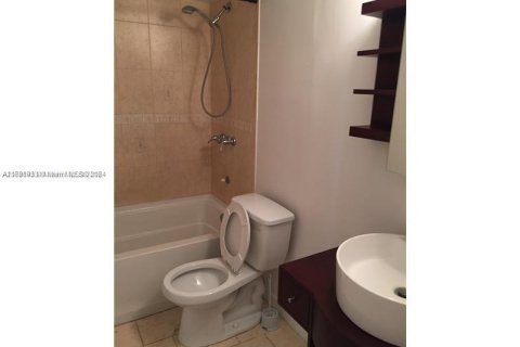 Купить кондоминиум в Майами, Флорида 1 спальня, 76.74м2, № 1984810 - фото 6