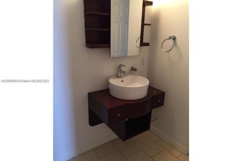 Купить кондоминиум в Майами, Флорида 1 спальня, 76.74м2, № 1984810 - фото 5