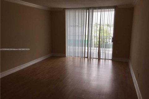 Купить кондоминиум в Майами, Флорида 1 спальня, 76.74м2, № 1984810 - фото 4