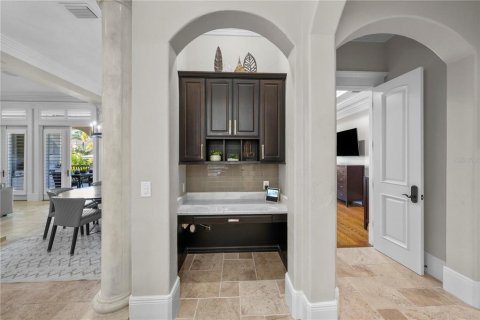 Casa en venta en Tampa, Florida, 4 dormitorios, 582.03 m2 № 1580866 - foto 15