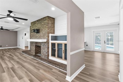 Casa en venta en Weirsdale, Florida, 4 dormitorios, 217.21 m2 № 1901285 - foto 8