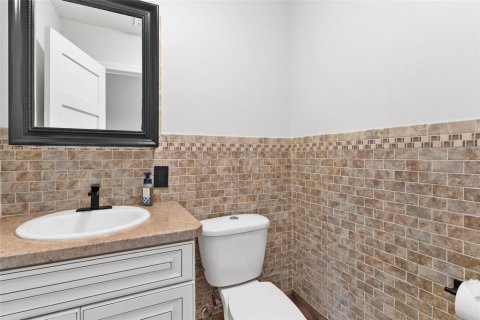 Casa en venta en Weirsdale, Florida, 4 dormitorios, 217.21 m2 № 1901285 - foto 25