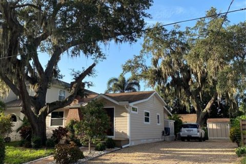 Casa en alquiler en Sarasota, Florida, 2 dormitorios, 149.2 m2 № 1845149 - foto 1