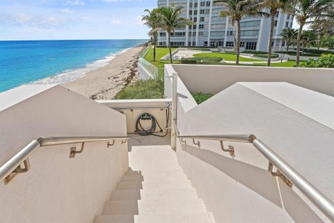Condo in Riviera Beach, Florida, 1 bedroom  № 2399957 - photo 24