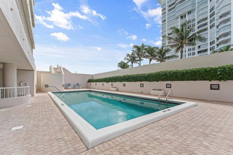Condo in Riviera Beach, Florida, 1 bedroom  № 2399957 - photo 23