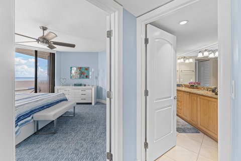 Condo in Riviera Beach, Florida, 1 bedroom  № 2399957 - photo 15