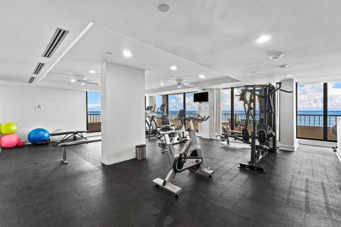 Condo in Riviera Beach, Florida, 1 bedroom  № 2399957 - photo 22