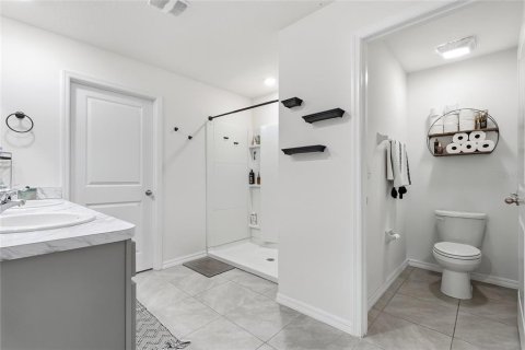 House in Spring Hill, Florida 5 bedrooms, 244.33 sq.m. № 2394259 - photo 23