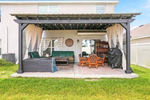 House in Spring Hill, Florida 5 bedrooms, 244.33 sq.m. № 2394259 - photo 3
