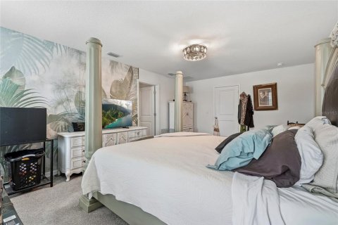 House in Spring Hill, Florida 5 bedrooms, 244.33 sq.m. № 2394259 - photo 21