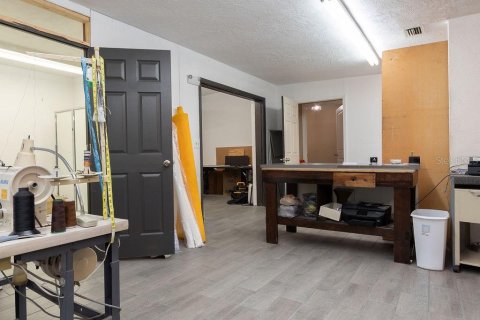 Propiedad comercial en alquiler en DeLand, Florida № 1869638 - foto 10
