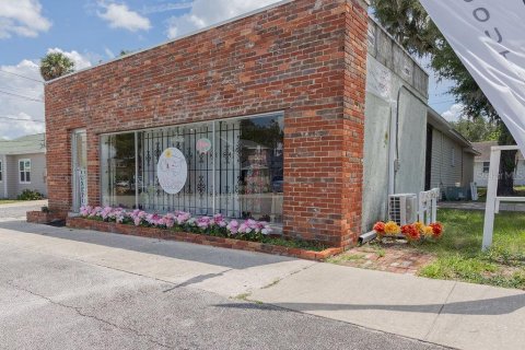 Propiedad comercial en alquiler en DeLand, Florida № 1869638 - foto 1
