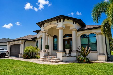 House in North Port, Florida 4 bedrooms, 209.68 sq.m. № 2345149
