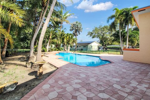 Casa en venta en Davie, Florida, 3 dormitorios, 235.32 m2 № 2023922 - foto 7