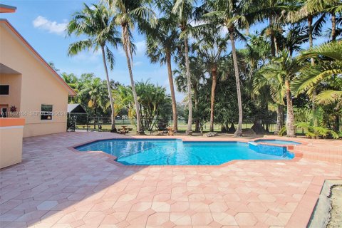 Casa en venta en Davie, Florida, 3 dormitorios, 235.32 m2 № 2023922 - foto 11