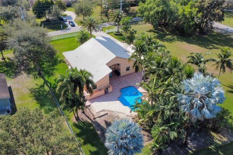 Casa en venta en Davie, Florida, 3 dormitorios, 235.32 m2 № 2023922 - foto 3