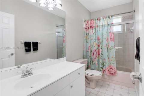 Casa en venta en Davie, Florida, 3 dormitorios, 235.32 m2 № 2023922 - foto 15