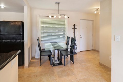 Condo in Sunny Isles Beach, Florida, 1 bedroom  № 1968962 - photo 10