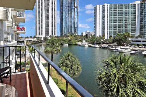 Condo in Sunny Isles Beach, Florida, 1 bedroom  № 1968962 - photo 22