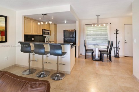 Condo in Sunny Isles Beach, Florida, 1 bedroom  № 1968962 - photo 9