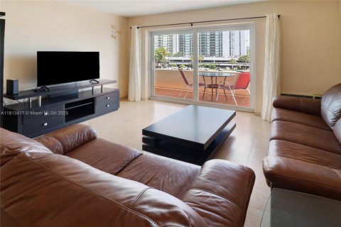 Condo in Sunny Isles Beach, Florida, 1 bedroom  № 1968962 - photo 5