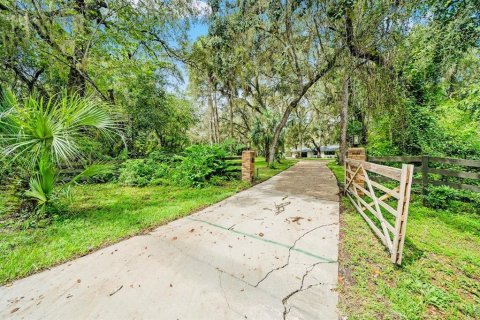 House in Floral City, Florida 4 bedrooms, 291.34 sq.m. № 1906610 - photo 6