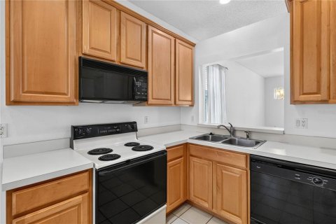 Villa ou maison à vendre à Winter Springs, Floride: 2 chambres, 110.83 m2 № 2289742 - photo 9