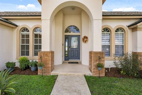 House in Clermont, Florida 3 bedrooms, 172.71 sq.m. № 2393785 - photo 4