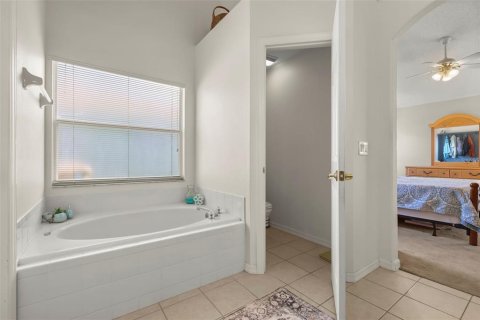 House in Clermont, Florida 3 bedrooms, 172.71 sq.m. № 2393785 - photo 20