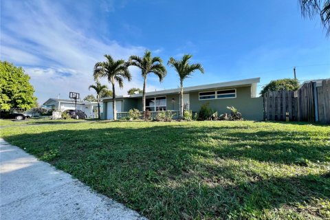 Casa en venta en Sunrise, Florida, 5 dormitorios, 142.79 m2 № 2027100 - foto 29