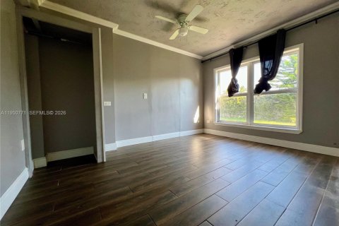 Casa en venta en Sunrise, Florida, 5 dormitorios, 142.79 m2 № 2027100 - foto 16