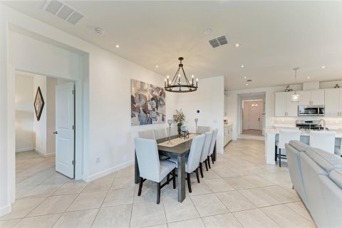 Villa ou maison à vendre à Lakewood Ranch, Floride: 3 chambres, 204.57 m2 № 2315308 - photo 17