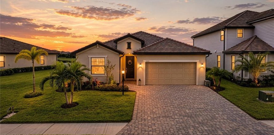 Villa ou maison à Lakewood Ranch, Floride 3 chambres, 204.57 m2 № 2315308