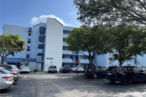 Copropriété à vendre à Miami, Floride: 2 chambres, 91.97 m2 № 1927935 - photo 1