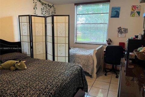 Copropriété à vendre à Miami, Floride: 2 chambres, 91.97 m2 № 1927935 - photo 11