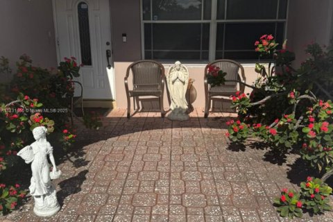 Casa en venta en Sunrise, Florida, 3 dormitorios, 166.11 m2 № 1978216 - foto 6