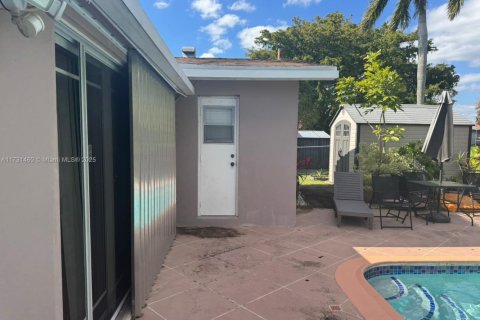 Casa en venta en Sunrise, Florida, 3 dormitorios, 166.11 m2 № 1978216 - foto 9