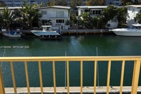 Снять в аренду кондоминиум в Норт-Майами-Бич, Флорида 1 спальня, 77.57м2, № 2029083 - фото 22