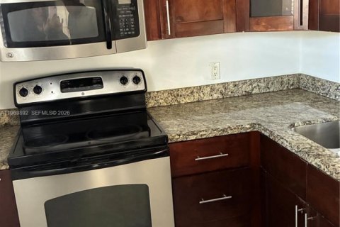 Снять в аренду кондоминиум в Норт-Майами-Бич, Флорида 1 спальня, 77.57м2, № 2029083 - фото 11