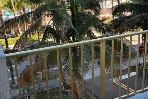 Снять в аренду кондоминиум в Норт-Майами-Бич, Флорида 1 спальня, 77.57м2, № 2029083 - фото 10