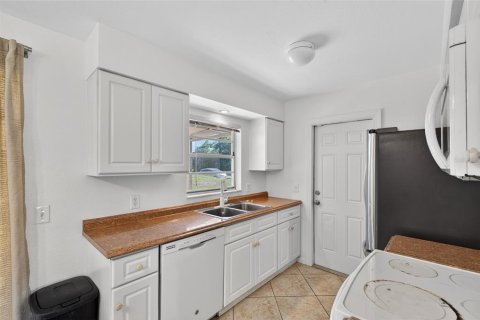 Villa ou maison à vendre à Port Charlotte, Floride: 3 chambres, 98.1 m2 № 2195311 - photo 7