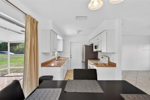 Villa ou maison à vendre à Port Charlotte, Floride: 3 chambres, 98.1 m2 № 2195311 - photo 5