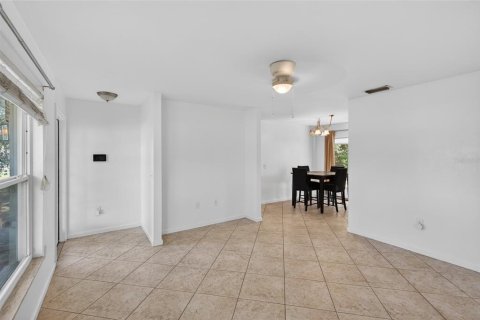 Villa ou maison à vendre à Port Charlotte, Floride: 3 chambres, 98.1 m2 № 2195311 - photo 2
