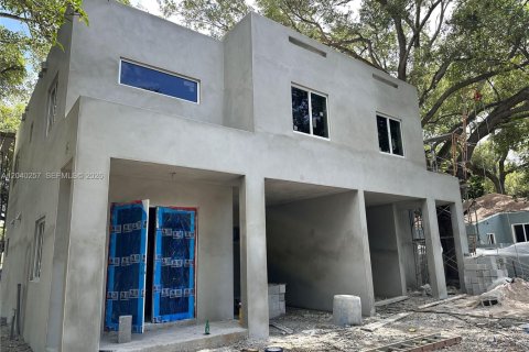 House in Miami, Florida 3 bedrooms, 129.41 sq.m. № 2086454 - photo 3
