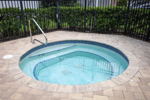Duplex à vendre à Orlando, Floride: 3 chambres, 150.87 m2 № 1853887 - photo 26