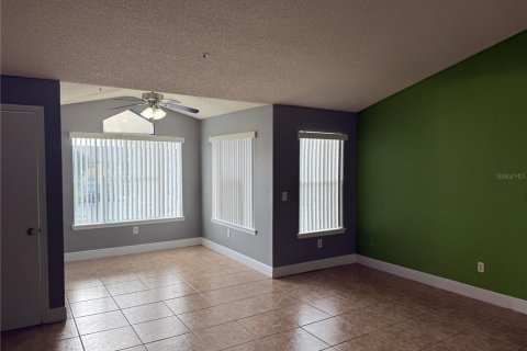Condo in Kissimmee, Florida, 2 bedrooms  № 1918813 - photo 4