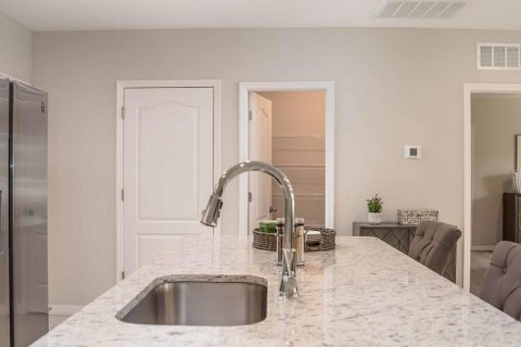 Casa en venta en Punta Gorda, Florida, 5 dormitorios, 190.64 m2 № 1658722 - foto 4